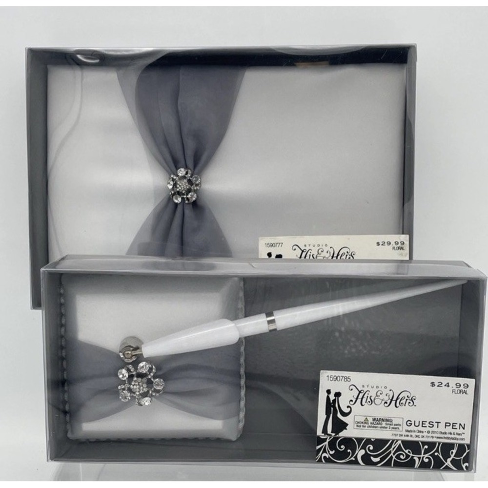 Studio His & Hers White Wedding Guest Book w/ Guest Pen New Gray Cs4 Boxed